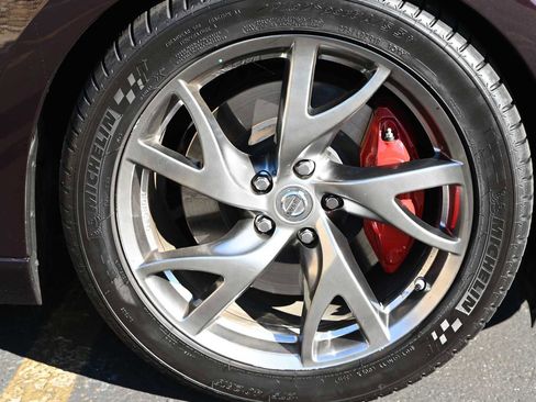 Used 2014 Nissan 370Z Touring w/ Sport Package image 16