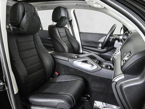 Certified 2025 Mercedes-Benz GLS 450 4MATIC image 24