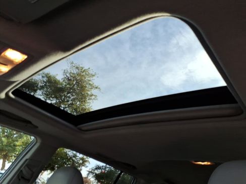 Used 2012 Toyota Highlander Limited image 12