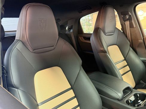 Certified 2026 Porsche Cayenne Turbo GT AWD/4WD image 10