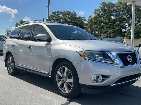 Used 2015 Nissan Pathfinder Platinum FWD image 6