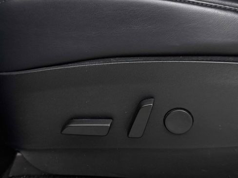 Used 2020 Tesla Model Y Long Range image 29