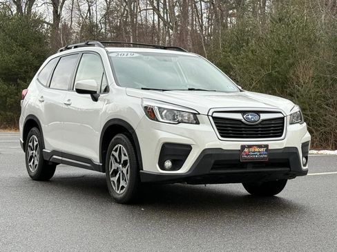 Used 2019 Subaru Forester Premium image 6