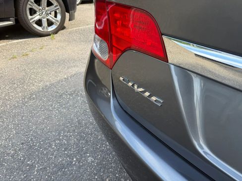 Used 2010 Honda Civic Hybrid Sedan image 8