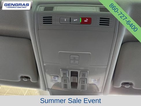 Used 2022 Volkswagen Tiguan SE AWD/4WD image 24
