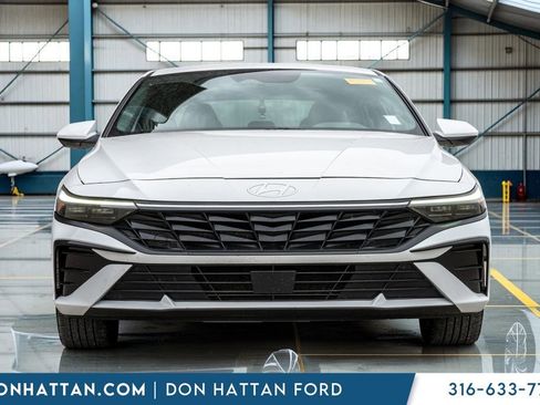 Used 2024 Hyundai Elantra SEL w/ Convenience Package FWD image 32