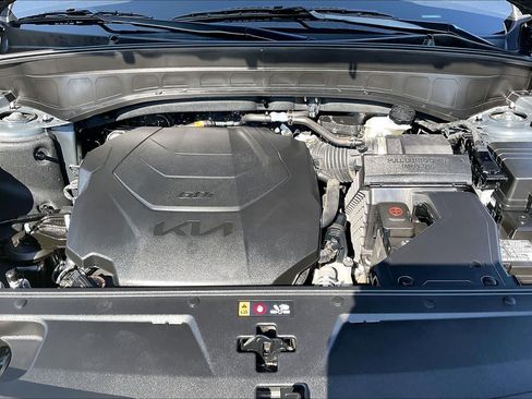 Used 2025 Kia Telluride S FWD image 30