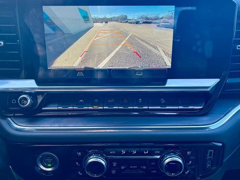 Used 2022 GMC Sierra 1500 SLT image 14