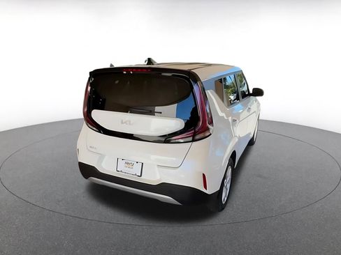 Used 2025 Kia Soul LX w/ LX Technology Package image 15