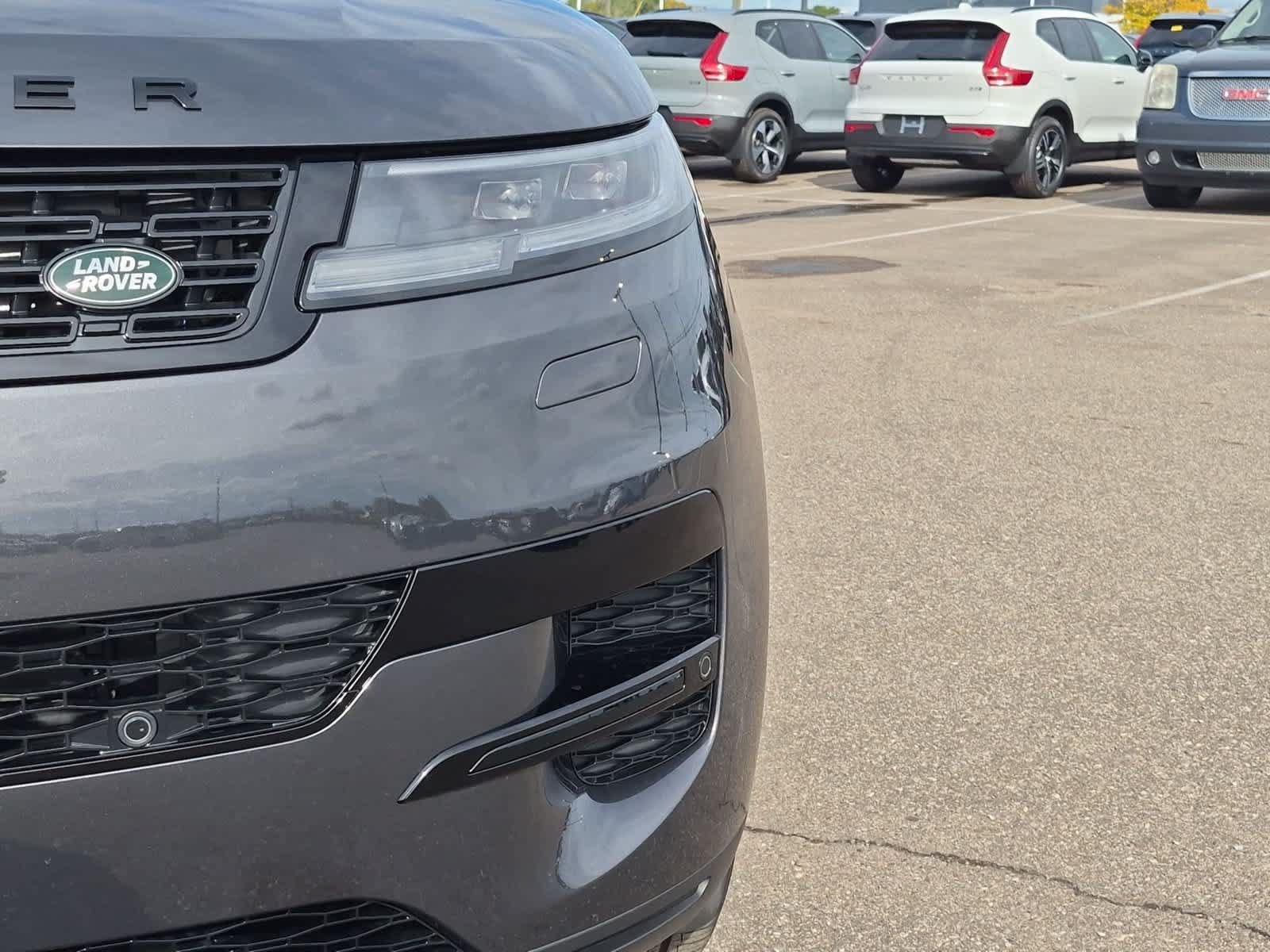 New 2027 Land Rover Range Rover Sport SE AWD/4WD image 10