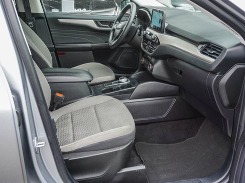 Used 2022 Ford Escape SE FWD image 13