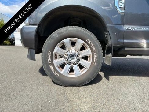 Used 2017 Ford F350 Platinum w/ Platinum Ultimate Package AWD/4WD image 6