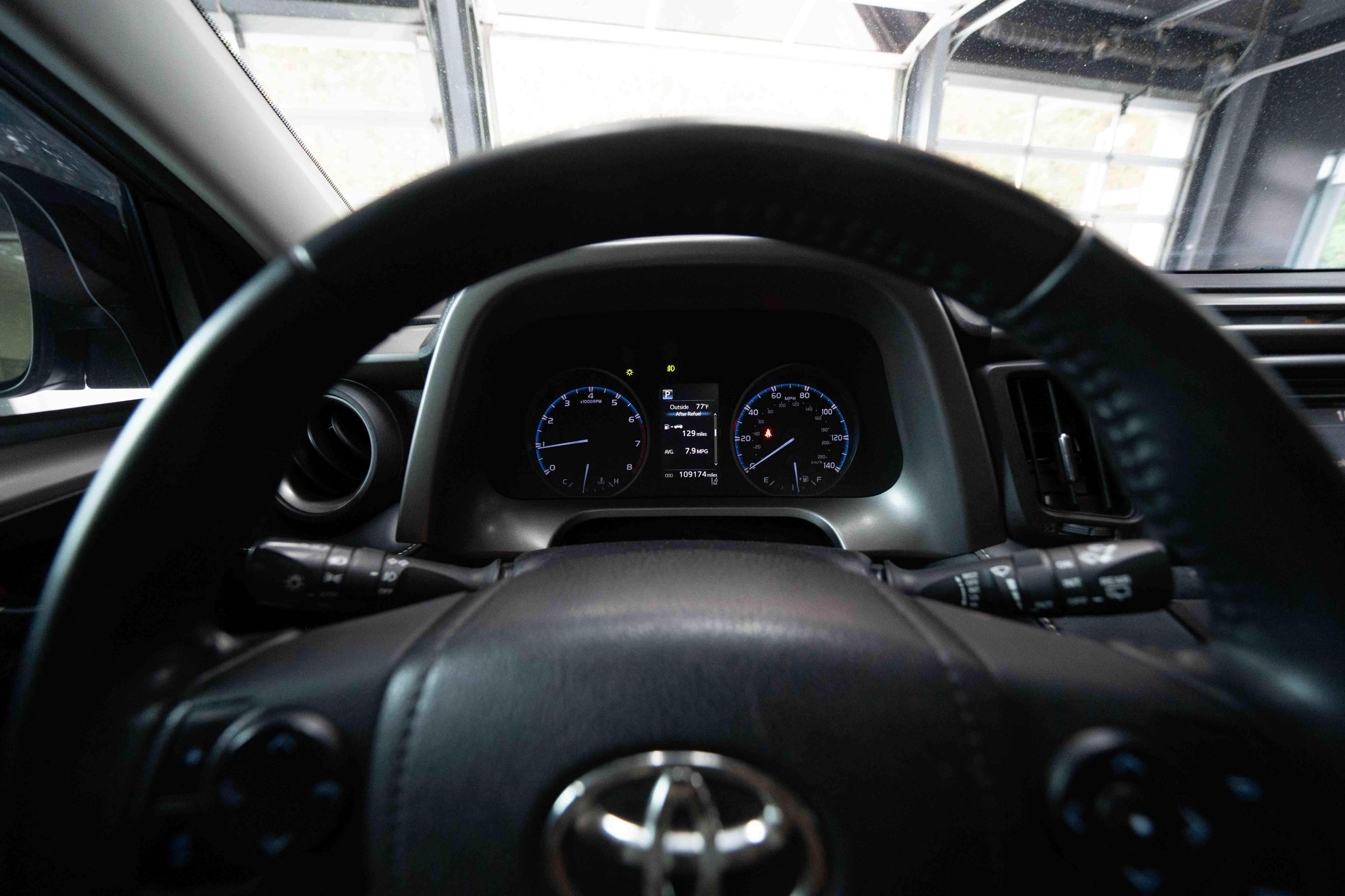 Used 2018 Toyota RAV4 XLE AWD/4WD image 15