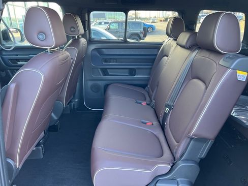 New 2025 Volkswagen ID. Buzz Pro S image 24