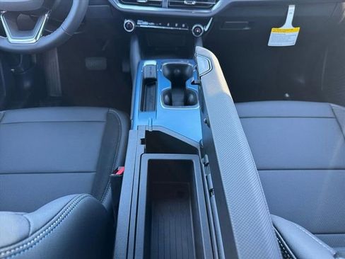 New 2026 Chevrolet Equinox EV LT image 15