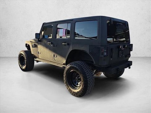 Used 2015 Jeep Wrangler Unlimited Rubicon w/ Connectivity Group image 3