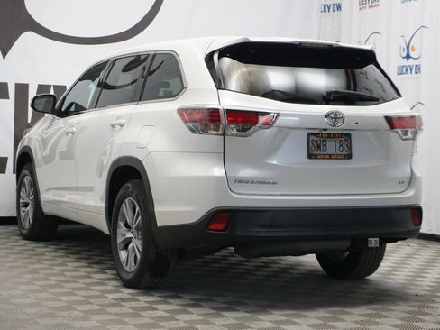 Used 2016 Toyota Highlander LE image 4