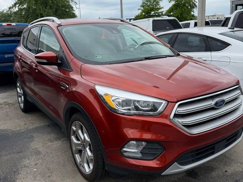 Used 2019 Ford Escape Titanium FWD image 2