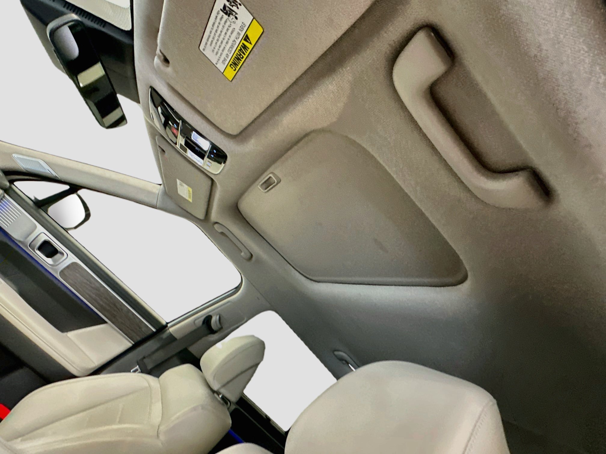 Used 2025 Hyundai Santa Fe Limited AWD/4WD image 27
