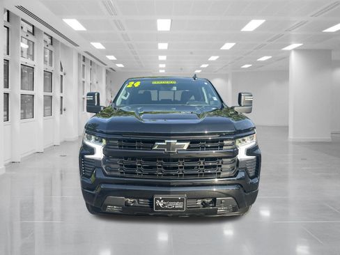 Used 2024 Chevrolet Silverado 1500 RST w/ Convenience Package II AWD/4WD image 2