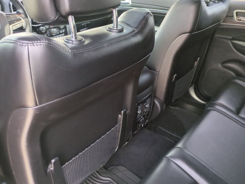 Used 2021 Jeep Grand Cherokee Limited AWD/4WD image 18