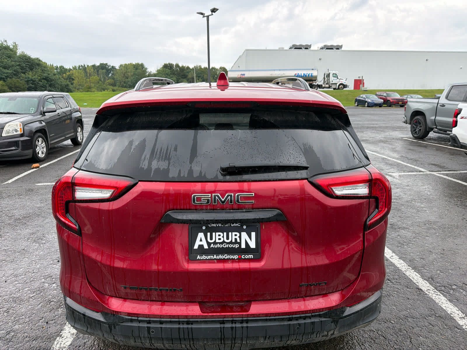 Used 2023 GMC Terrain SLE w/ Driver Convenience Package AWD/4WD image 29
