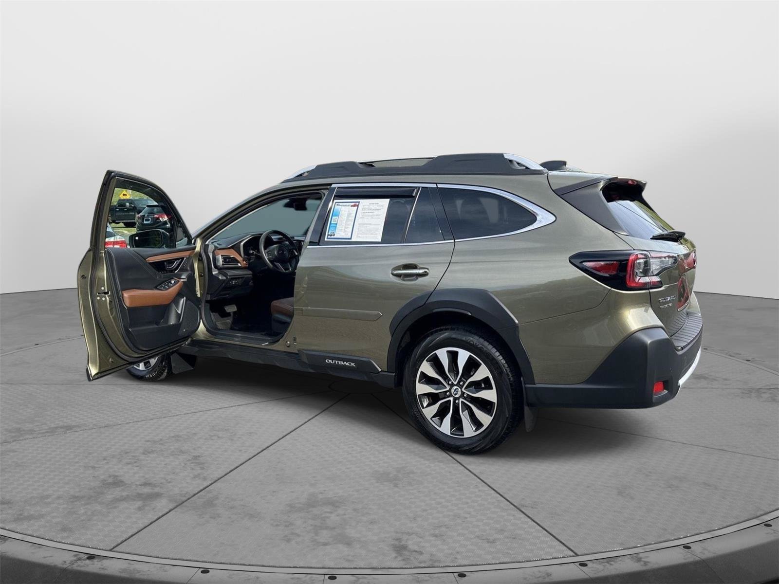 Used 2024 Subaru Outback Touring XT AWD/4WD image 10