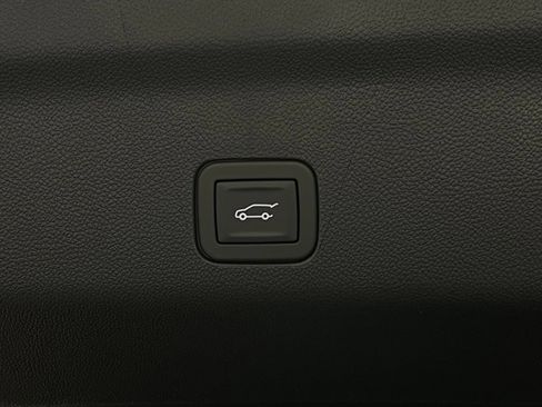 New 2026 GMC Yukon XL Denali w/ Denali Reserve Package AWD/4WD image 15