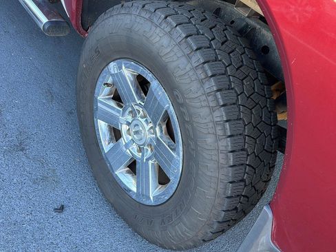 Used 2014 Nissan Titan SV w/ SV Value Truck Package image 7