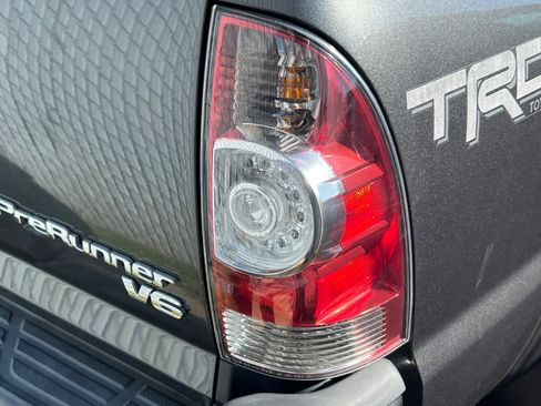Used 2015 Toyota Tacoma PreRunner image 16