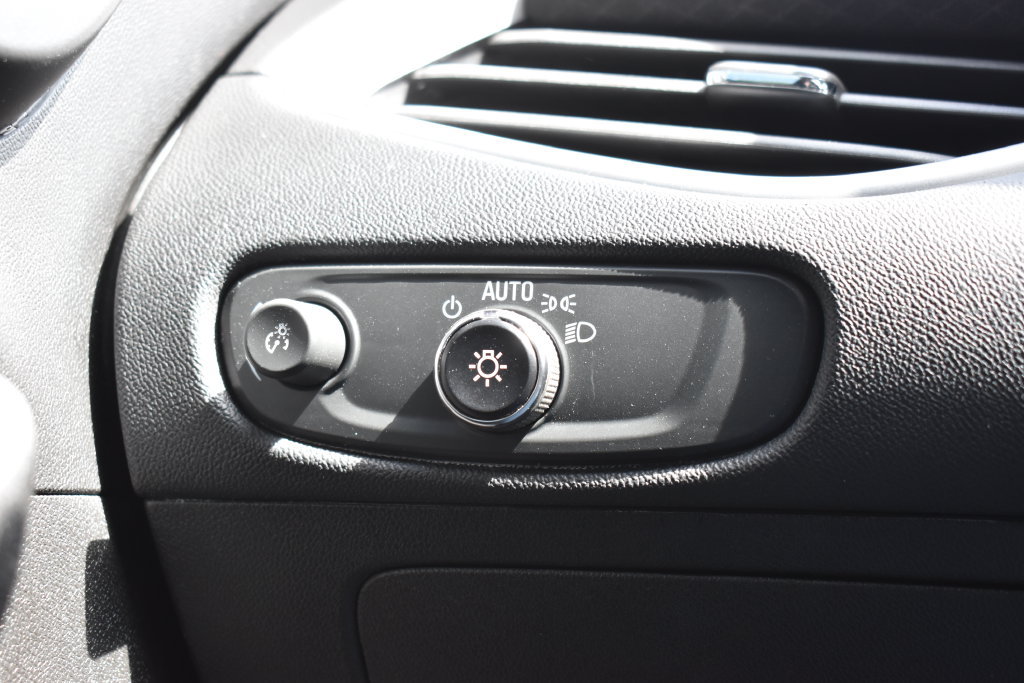 Used 2023 Chevrolet Malibu LT w/ Driver Confidence Package FWD image 21