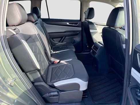 Used 2024 Volkswagen Atlas Peak Edition SEL image 30