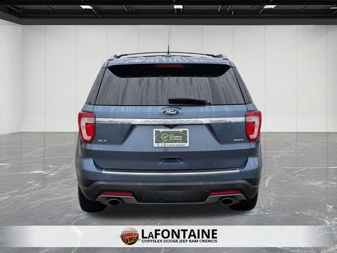 Used 2018 Ford Explorer XLT w/ Equipment Group 202A image 4