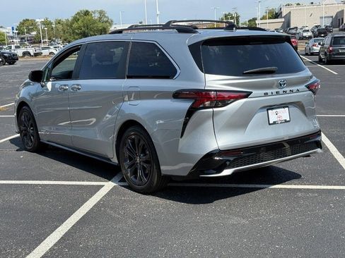Certified 2021 Toyota Sienna XSE image 8