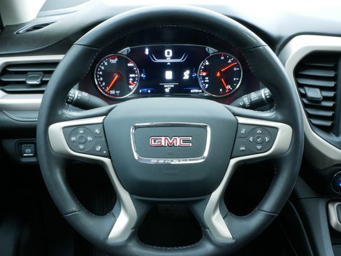 Used 2022 GMC Acadia Denali w/ Denali Ultimate Package image 16