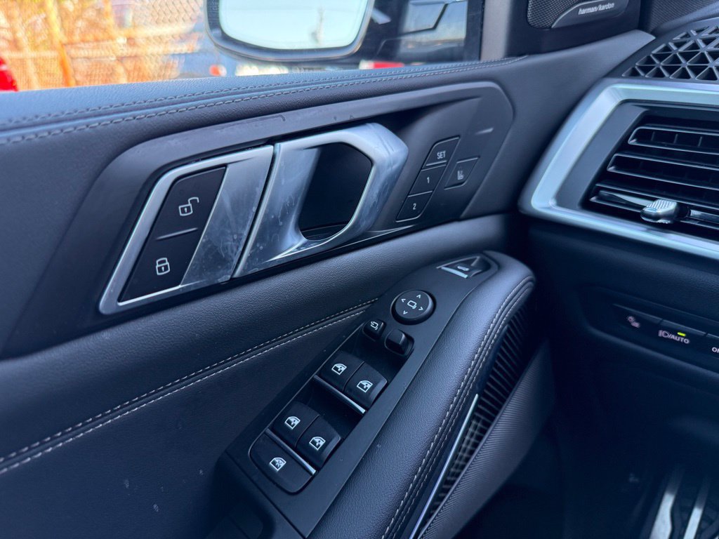 Used 2025 BMW X5 M60i w/ Executive Package AWD/4WD image 14