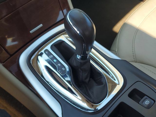 Used 2015 Buick Regal Premium w/ Driver Confidence Package #1 FWD image 36