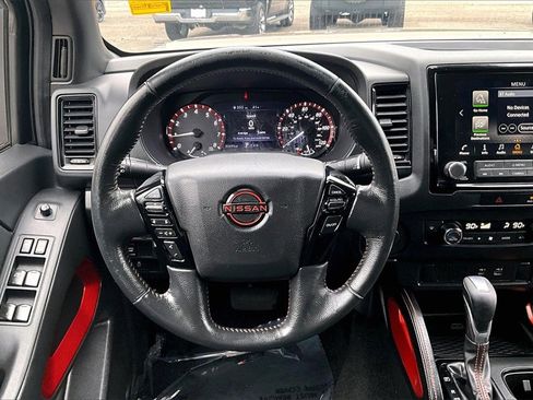 Used 2022 Nissan Frontier Pro-X image 9