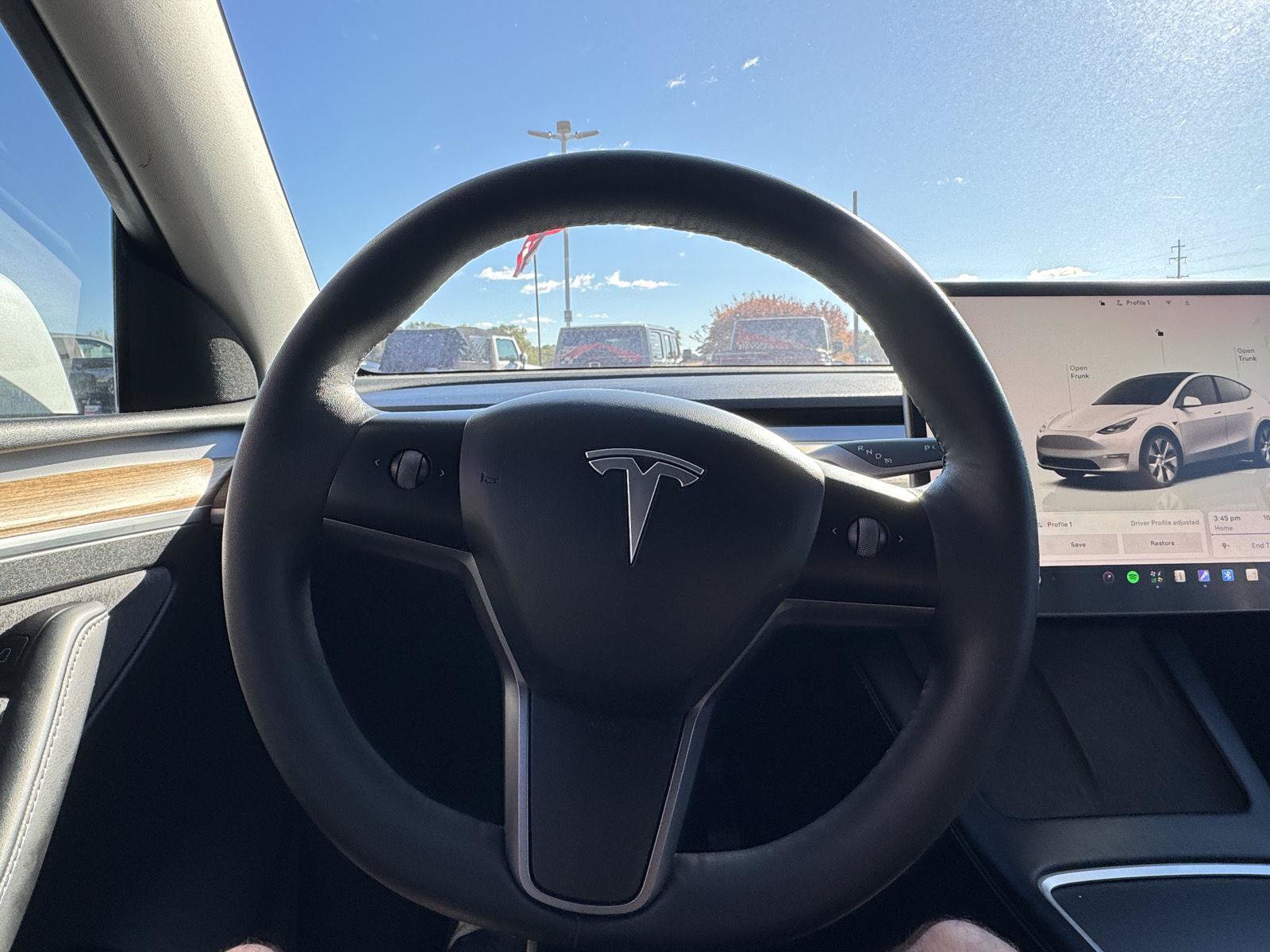 Used 2022 Tesla Model Y Long Range AWD/4WD image 18