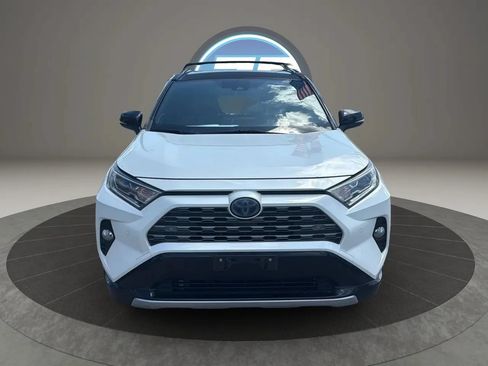 Used 2019 Toyota RAV4 XSE AWD/4WD image 4