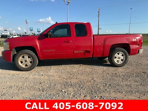 Used 2009 Chevrolet Silverado 1500 LTZ w/ Suspension Package, Off-Road AWD/4WD image 4