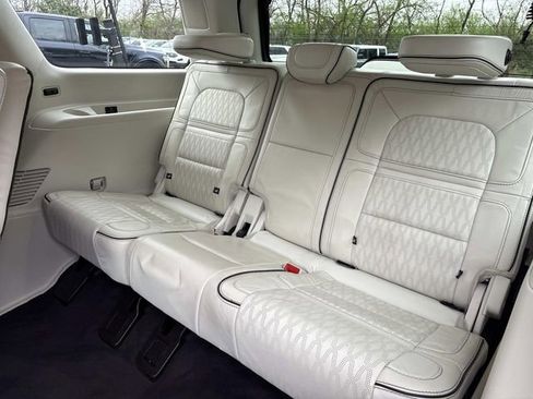 Certified 2022 Lincoln Navigator Black Label image 19