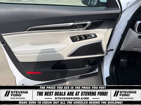 Used 2025 Kia Telluride S FWD image 19