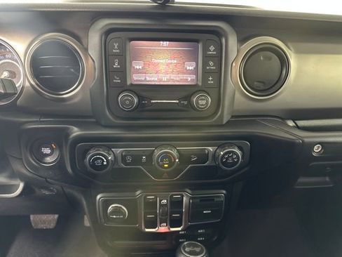 Used 2020 Jeep Wrangler Unlimited Sport image 21