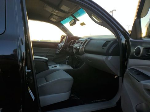Used 2012 Toyota Tacoma 4x4 Access Cab image 33