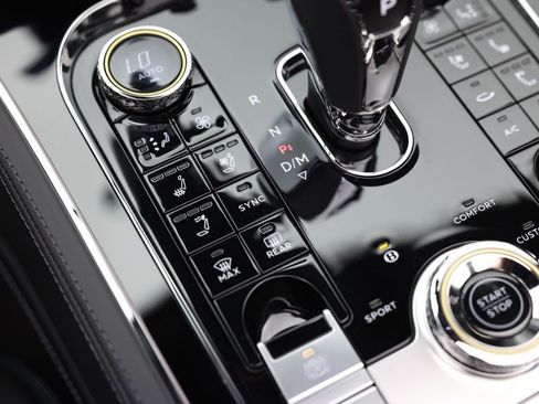 Used 2025 Bentley Continental GTC image 19