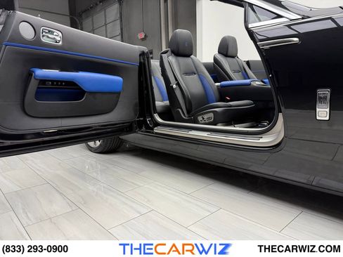 Used 2019 Rolls-Royce Dawn image 40
