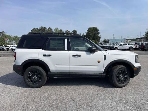 New 2026 Ford Bronco Sport Badlands w/ Badlands Tech Package AWD/4WD image 2