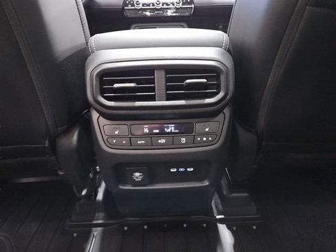 Certified 2025 Honda Pilot Elite image 36