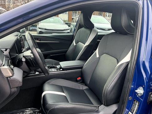 Used 2025 Toyota Camry SE image 23